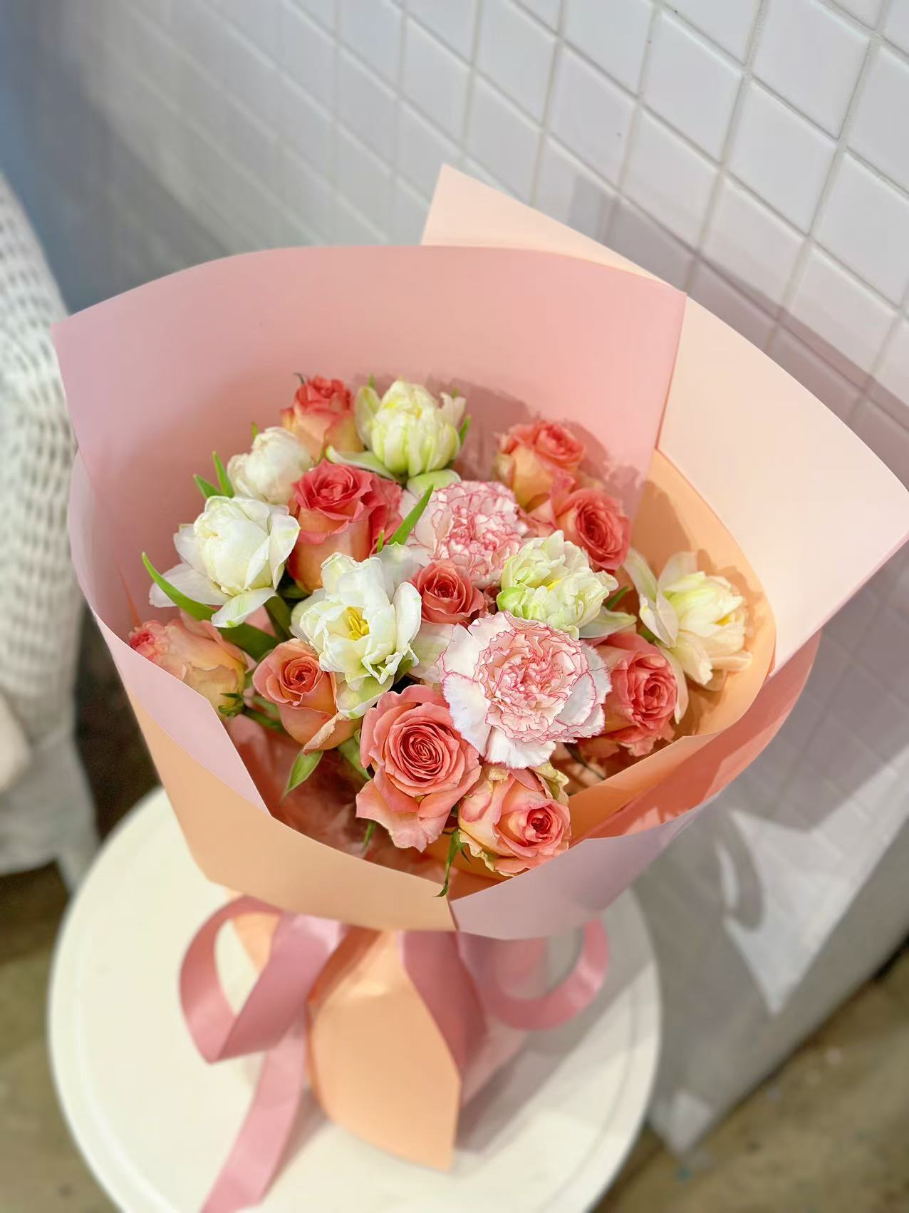 Roses and Tulips Bouquet (Random colors)