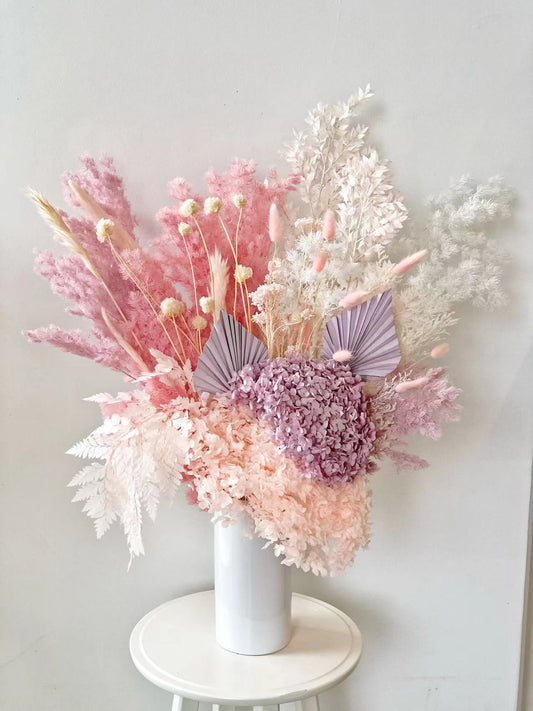 Nikitta Dried Flower Arrangement