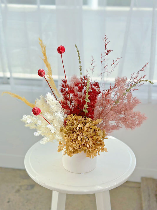 Christmas Morning Dried Flower Arrangement