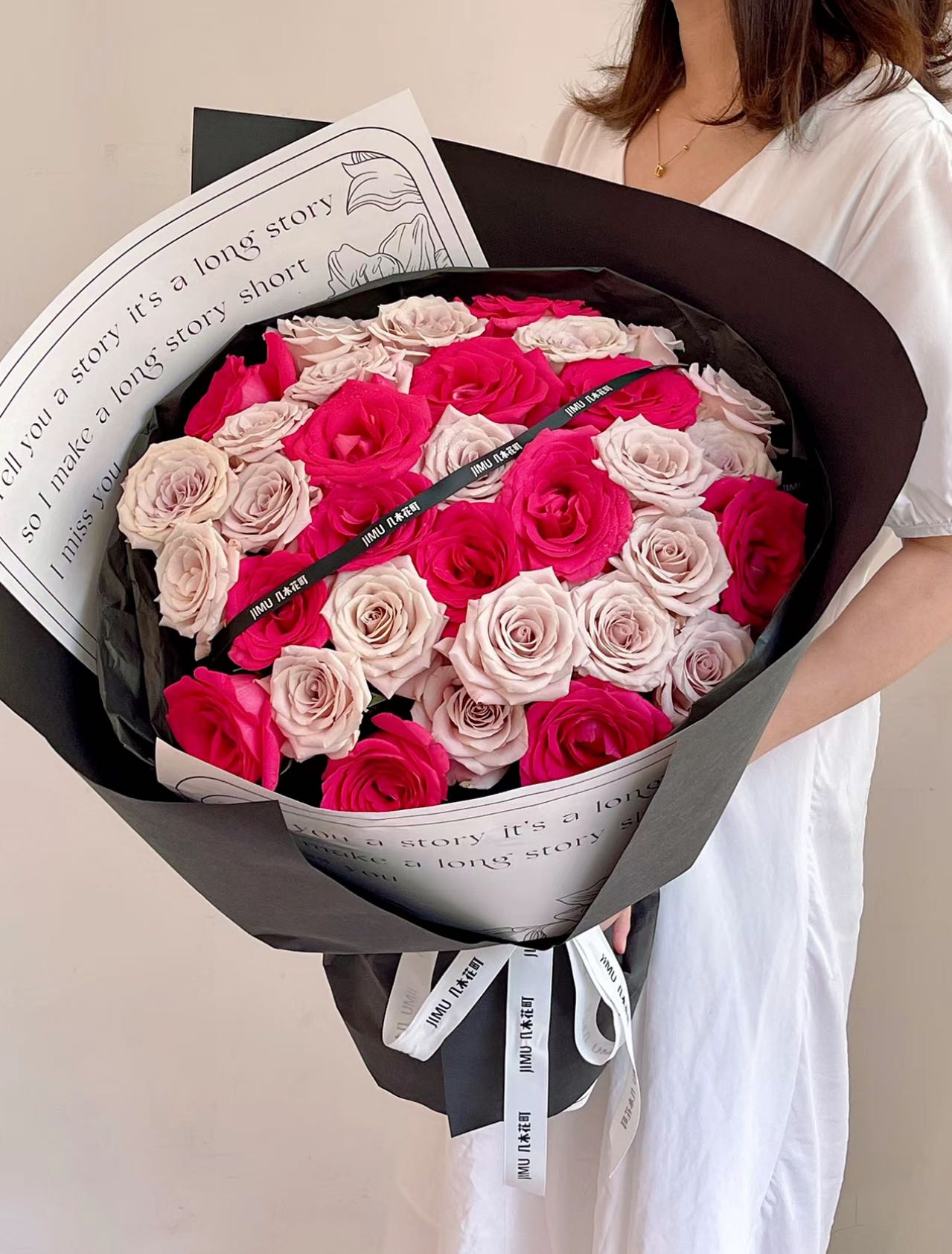Floyd and Manta Roses Flower Bouquet