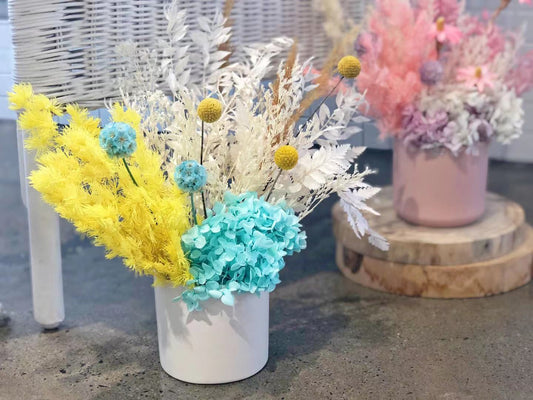 How to Style Dried Flower Arrangements in Modern Homes