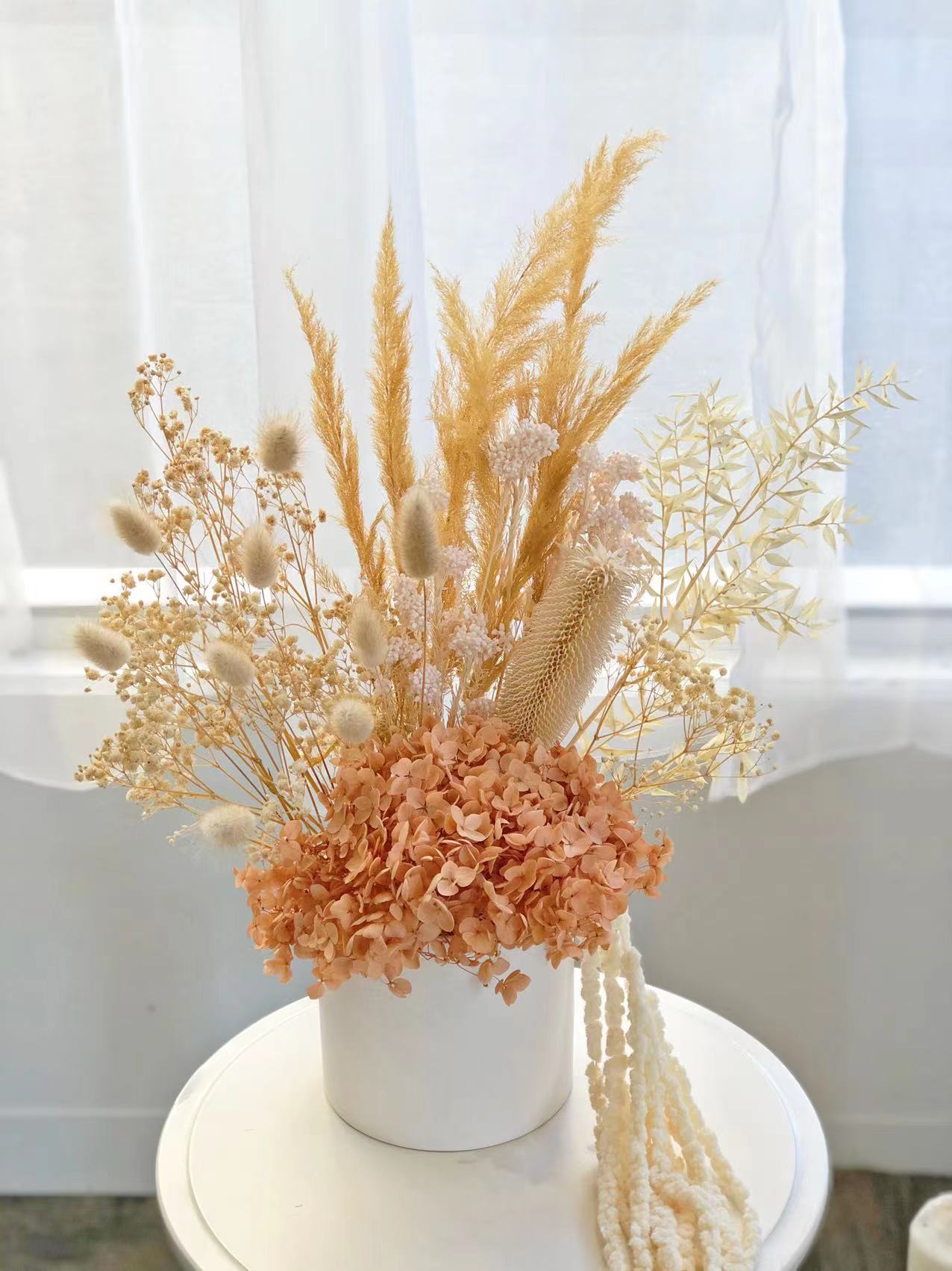 Sandy Dried Flower Arrangement